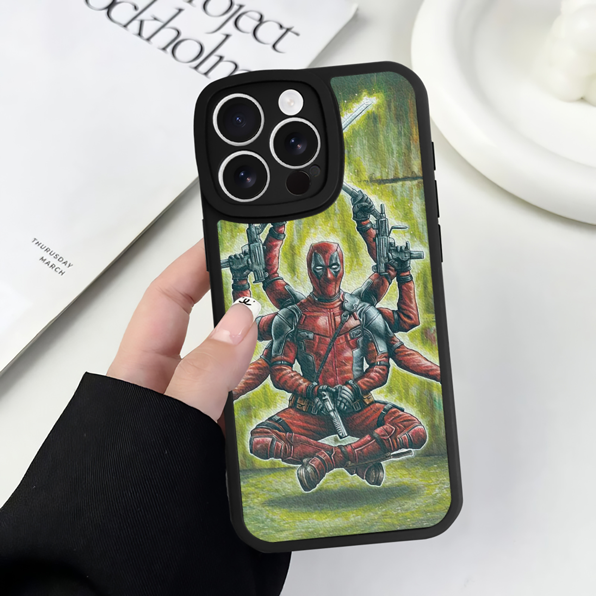 （画像用） Deadpool デッドプール 【iPhone 16シリーズ対応】シリコンスマホケース（レザー調） 材質：シリコン